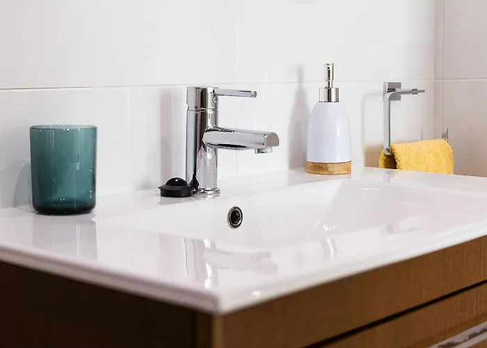 El Limonar De La Ribera Parking Art Kordoba